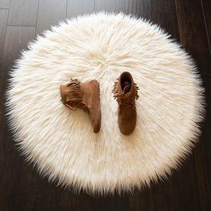 Minnetonka Fringe Boot 9